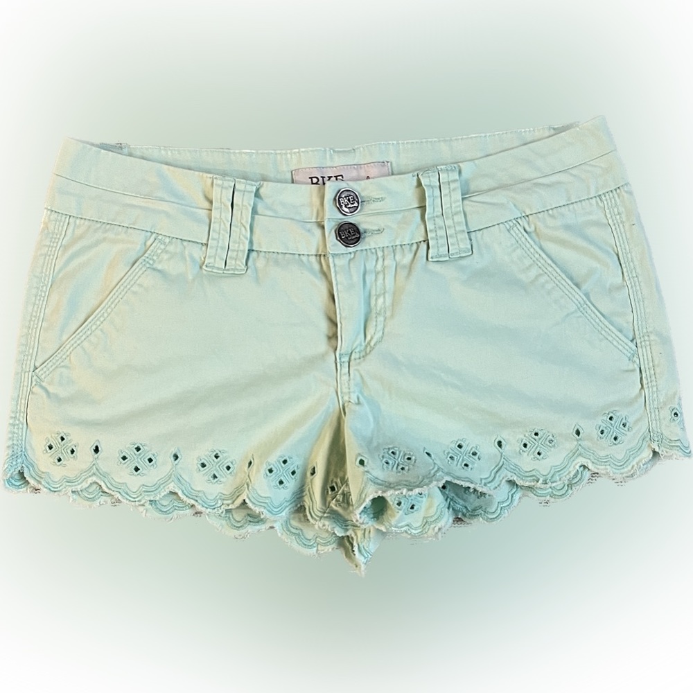 BKE Eve short shorts embroidered scalloped lace hem mid-rise.